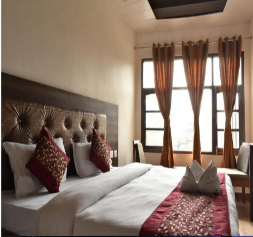 Mountain Zest-Simla Royale Near Mall Road-Free Pickup From Railway Station Simla Εξωτερικό φωτογραφία